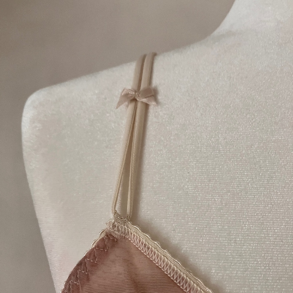 NEW ROSES & LACE LINGERIE - Picture 4 of 15